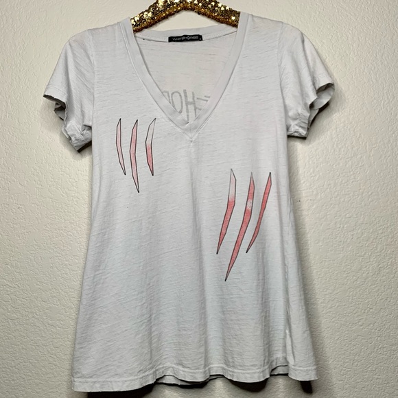 WHITEHORSE Was Here Claw Scratch V Neck Tee Shirt - Picture 7 of 7